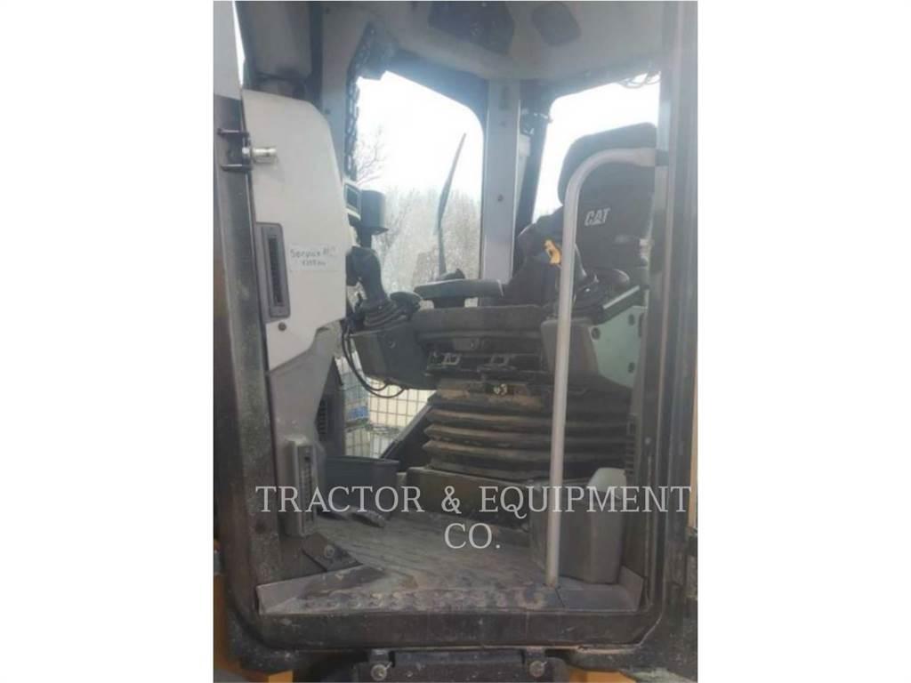 CAT 160 Greideriai