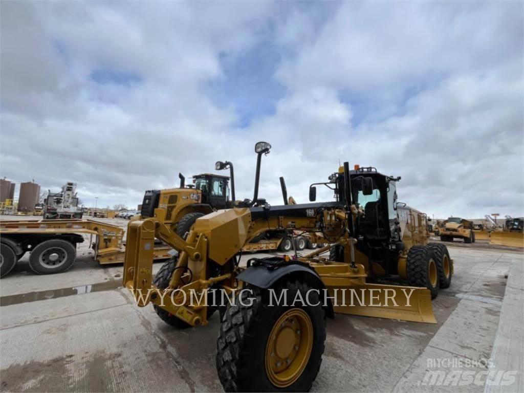 CAT 160 AWD Greideriai