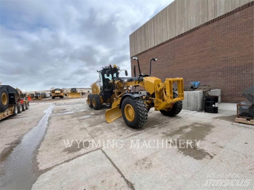 CAT 160 AWD Greideriai