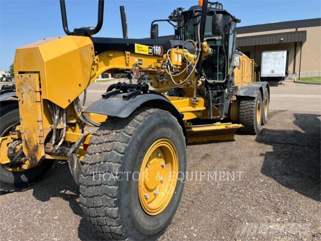 CAT 160 AWD Greideriai
