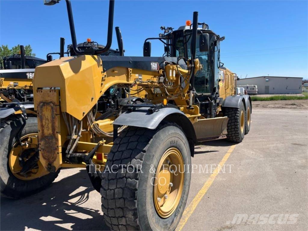 CAT 160 AWD Greideriai