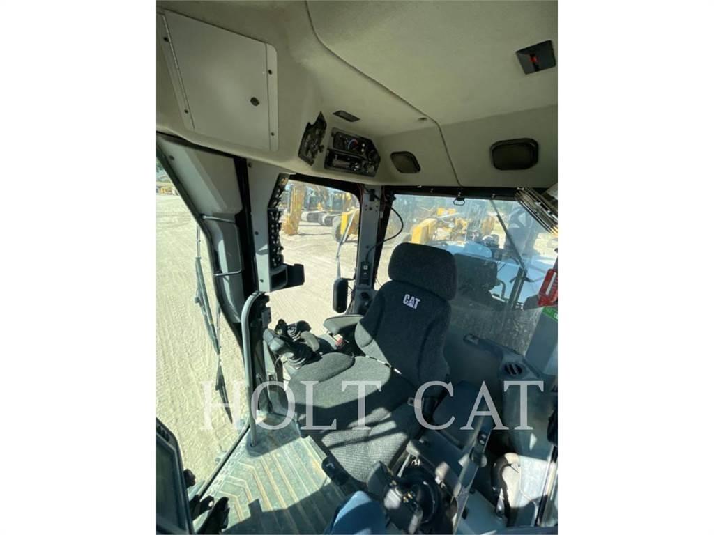 CAT 160M3 Greideriai