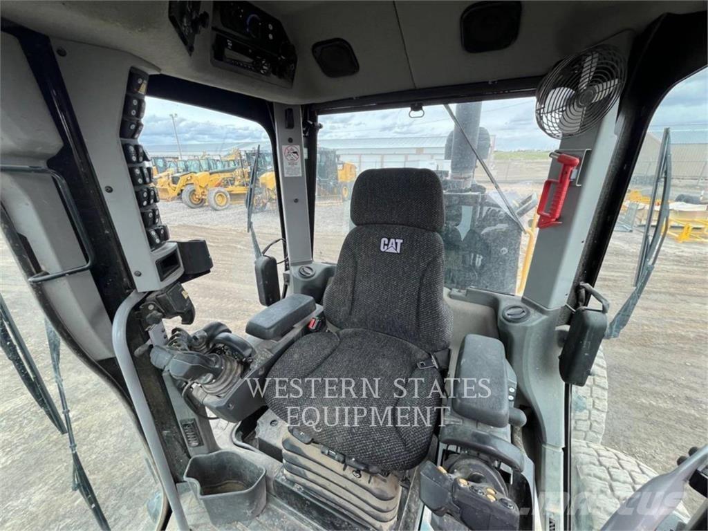 CAT 160M3 Greideriai