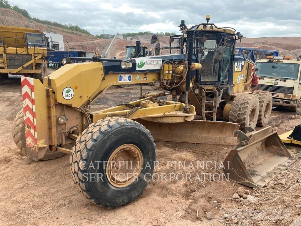 CAT 16M Greideriai