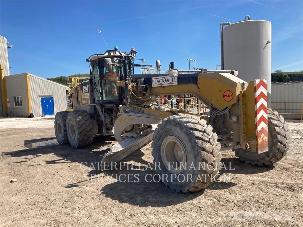 CAT 16M Greideriai