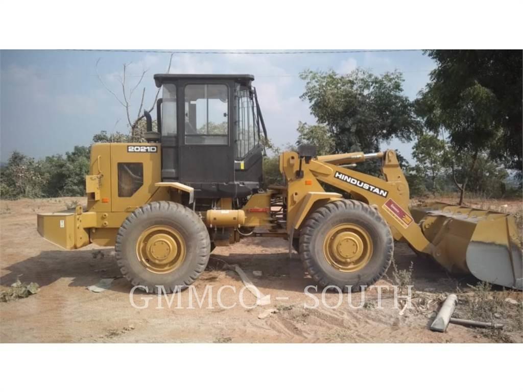 CAT 2021D Naudoti ratiniai krautuvai