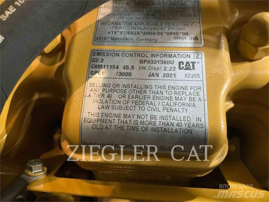 CAT 226B3 Krautuvai su šoniniu pasukimu
