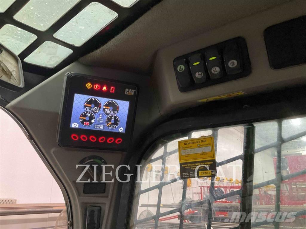 CAT 226D Krautuvai su šoniniu pasukimu