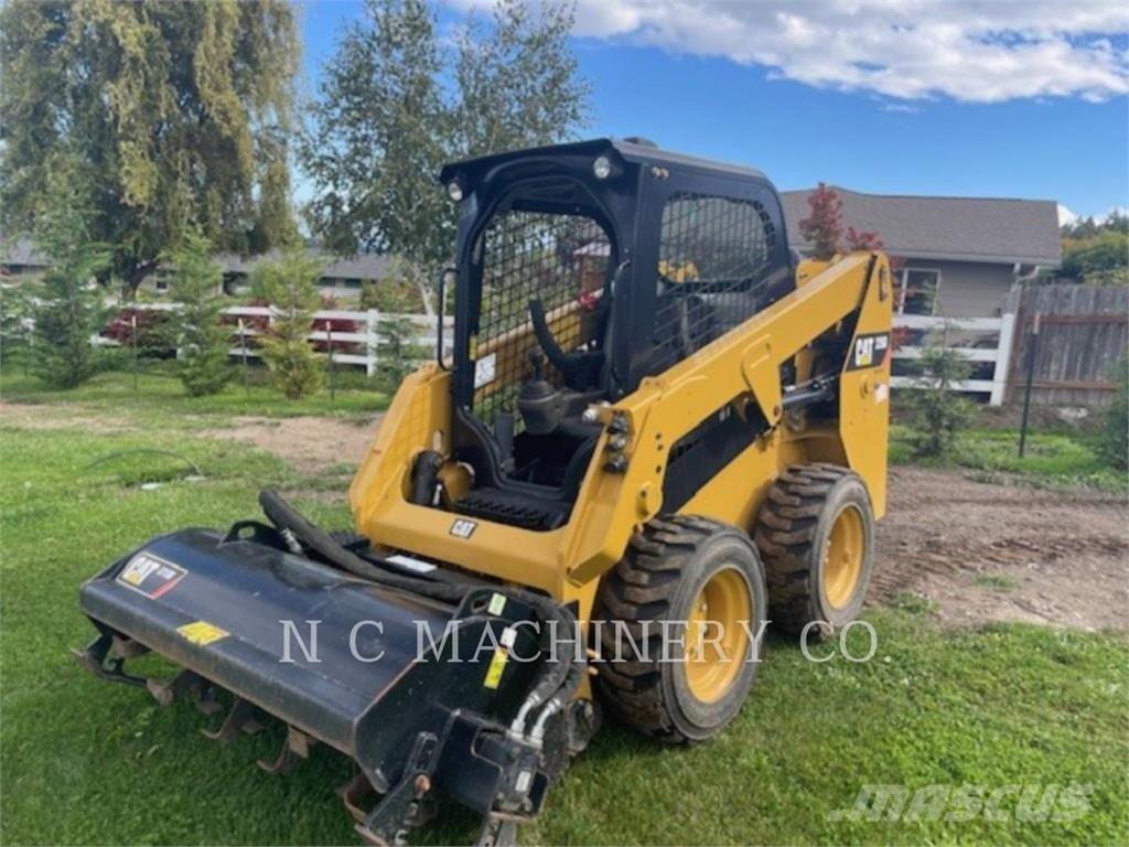 CAT 226D Krautuvai su šoniniu pasukimu