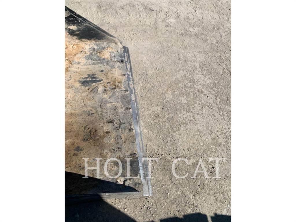 CAT 226D CAB Krautuvai su šoniniu pasukimu