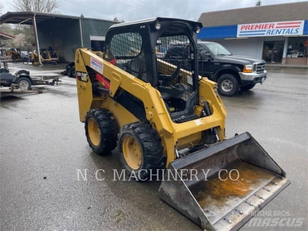CAT 226D H1CN Krautuvai su šoniniu pasukimu