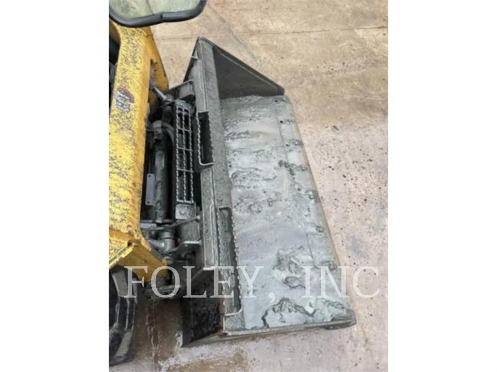 CAT 226D3 Krautuvai su šoniniu pasukimu
