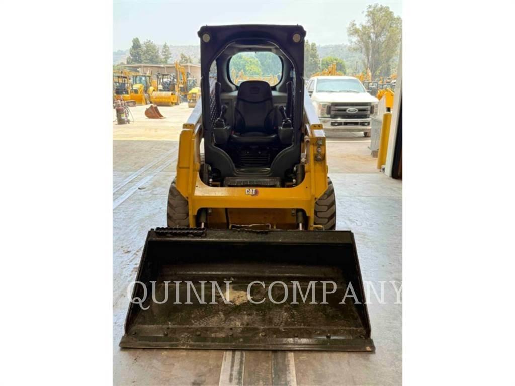 CAT 226D3 Krautuvai su šoniniu pasukimu