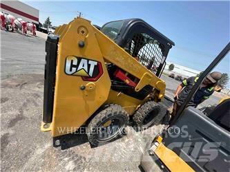CAT 226D3 C1H2 Krautuvai su šoniniu pasukimu