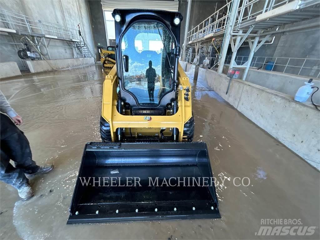 CAT 226D3 C3H2 Krautuvai su šoniniu pasukimu