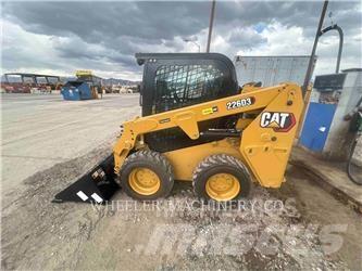 CAT 226D3 C3H2 Krautuvai su šoniniu pasukimu