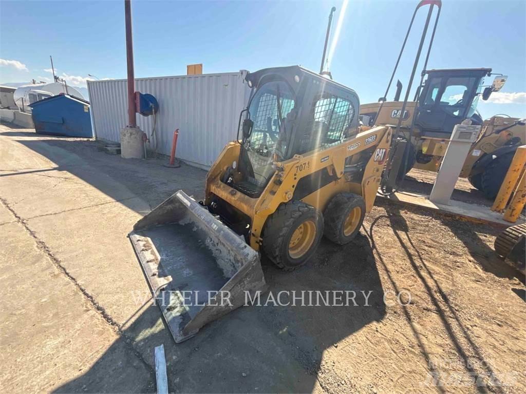 CAT 226D3 C3H2 Krautuvai su šoniniu pasukimu