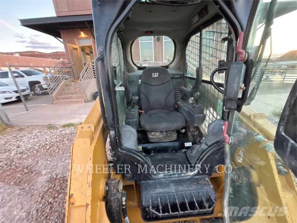 CAT 226D3 C3H2 Krautuvai su šoniniu pasukimu