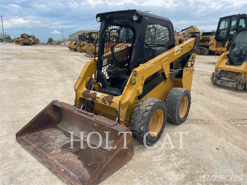 CAT 232D Krautuvai su šoniniu pasukimu