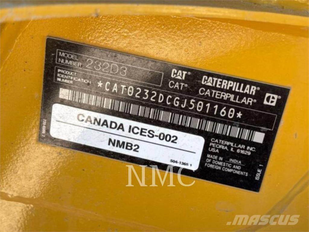CAT 232D3 Krautuvai su šoniniu pasukimu