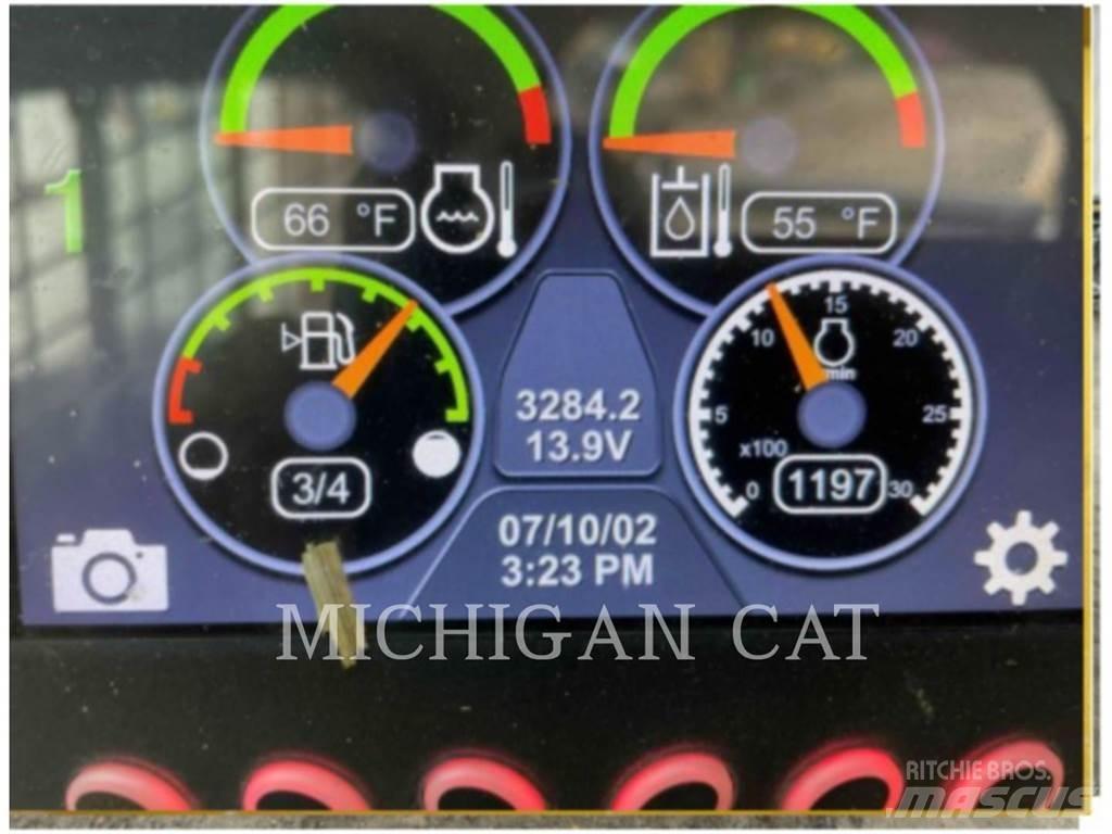 CAT 232D3 A2Q Krautuvai su šoniniu pasukimu