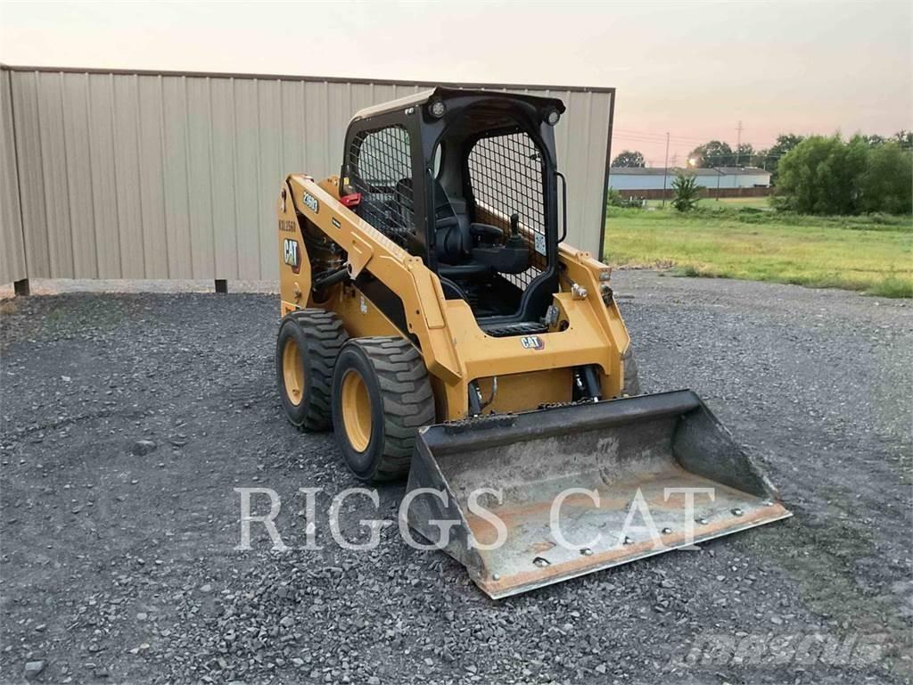 CAT 236D Krautuvai su šoniniu pasukimu