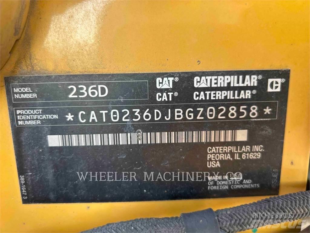CAT 236D C3 2S Krautuvai su šoniniu pasukimu