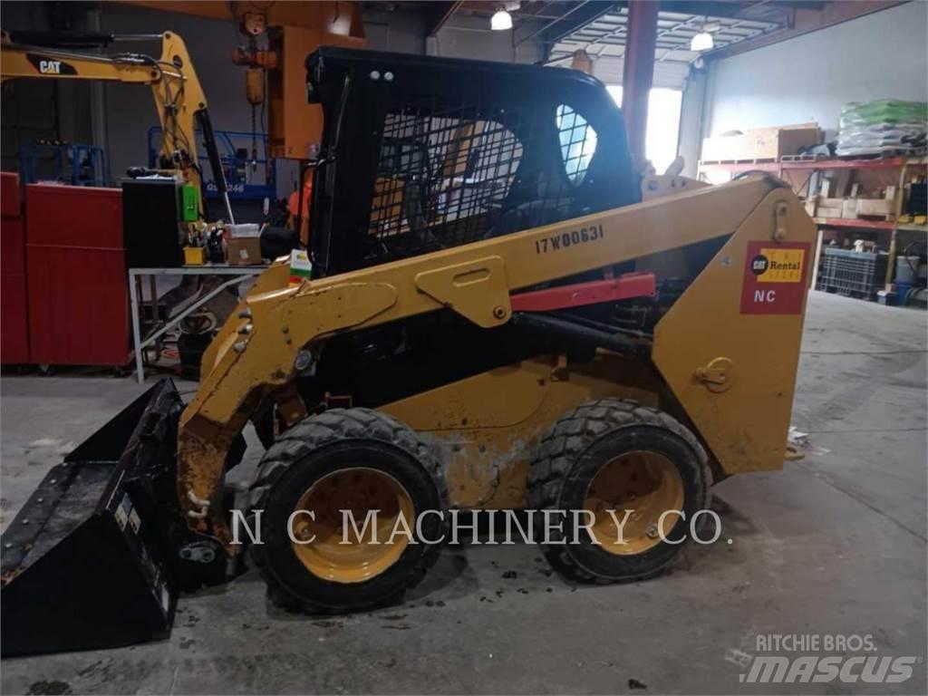 CAT 236D H2CN Krautuvai su šoniniu pasukimu