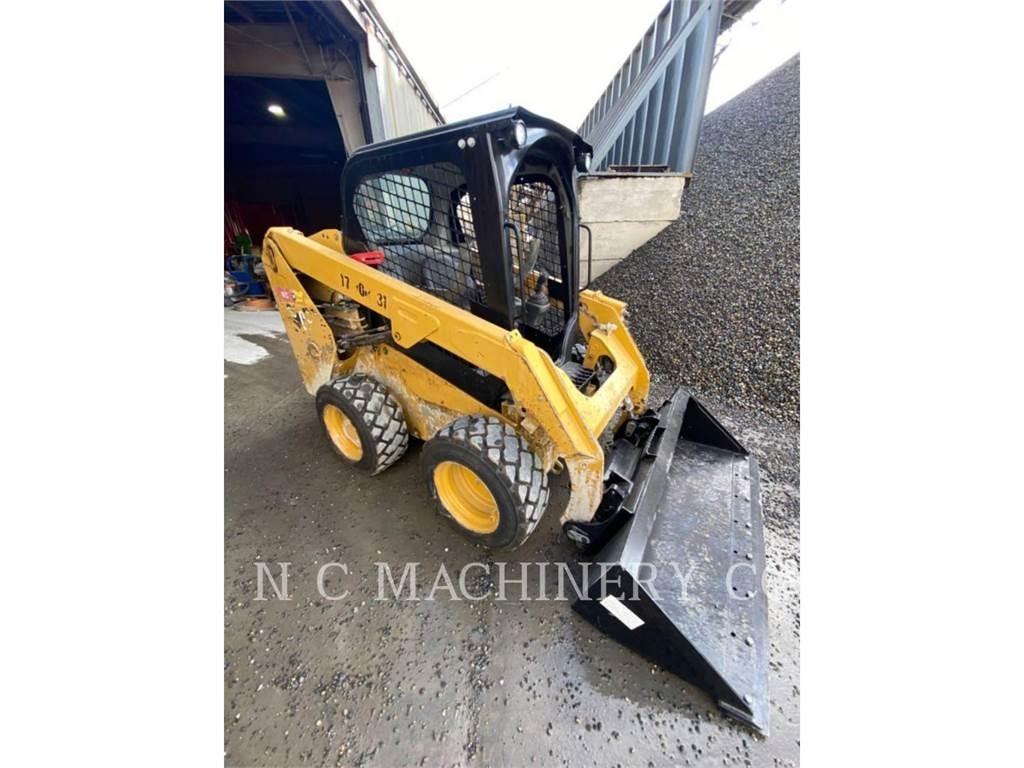 CAT 236D H2CN Krautuvai su šoniniu pasukimu