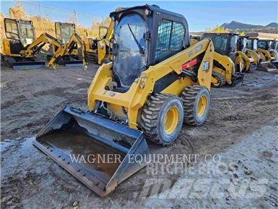 CAT 236D3 Krautuvai su šoniniu pasukimu