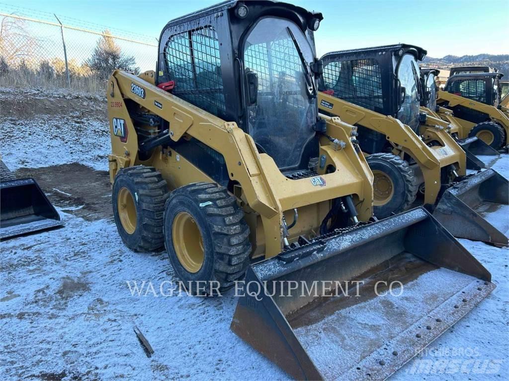 CAT 236D3 Krautuvai su šoniniu pasukimu