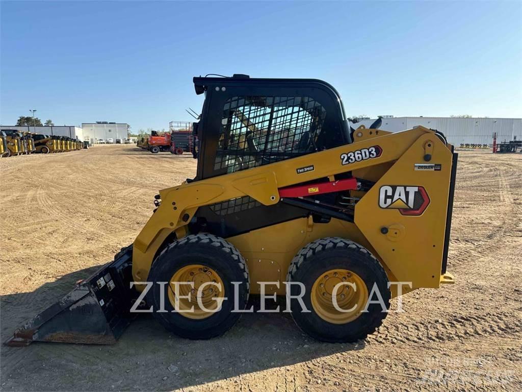 CAT 236D3 Krautuvai su šoniniu pasukimu
