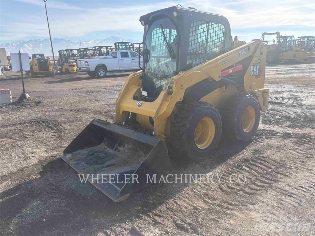 CAT 236D3 C3H2 Krautuvai su šoniniu pasukimu