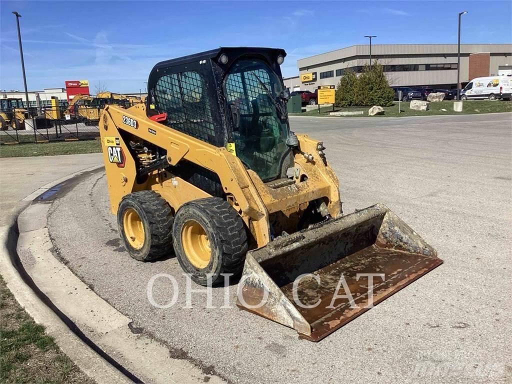 CAT 236D3 C3H2 Krautuvai su šoniniu pasukimu