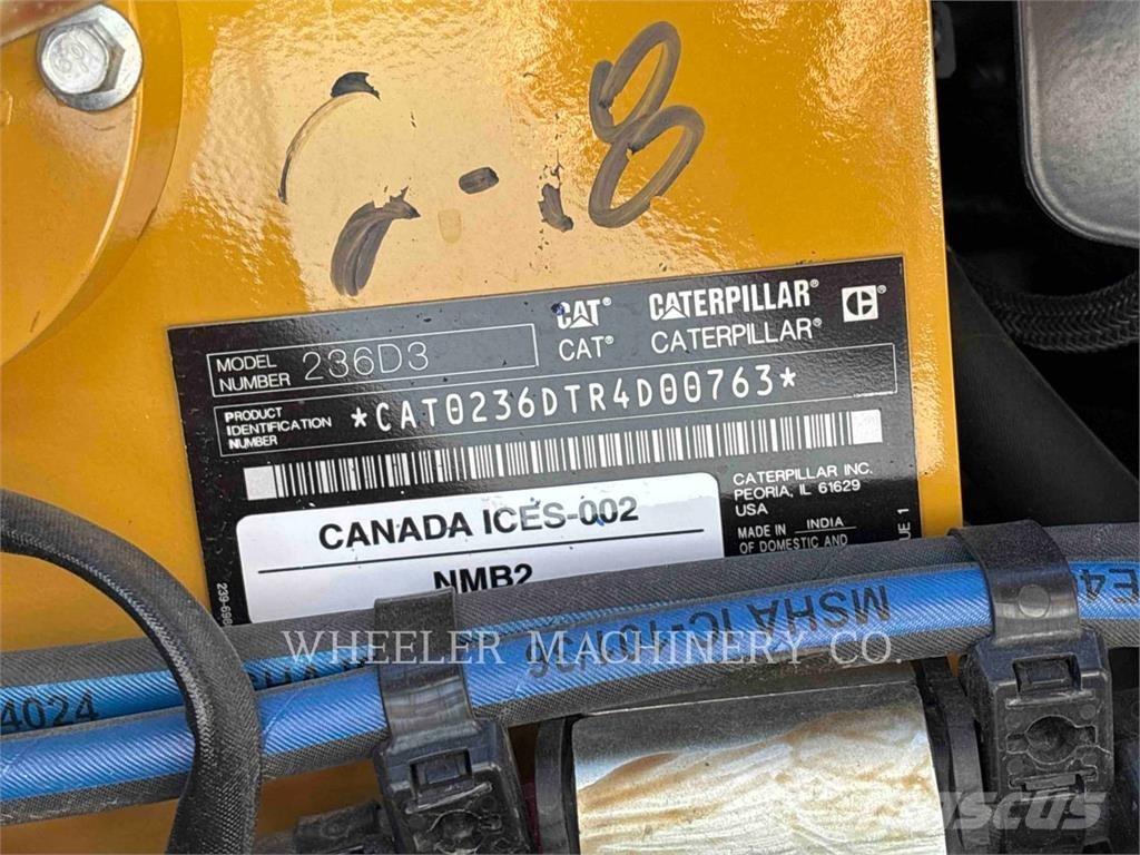 CAT 236D3 C3H2 Krautuvai su šoniniu pasukimu