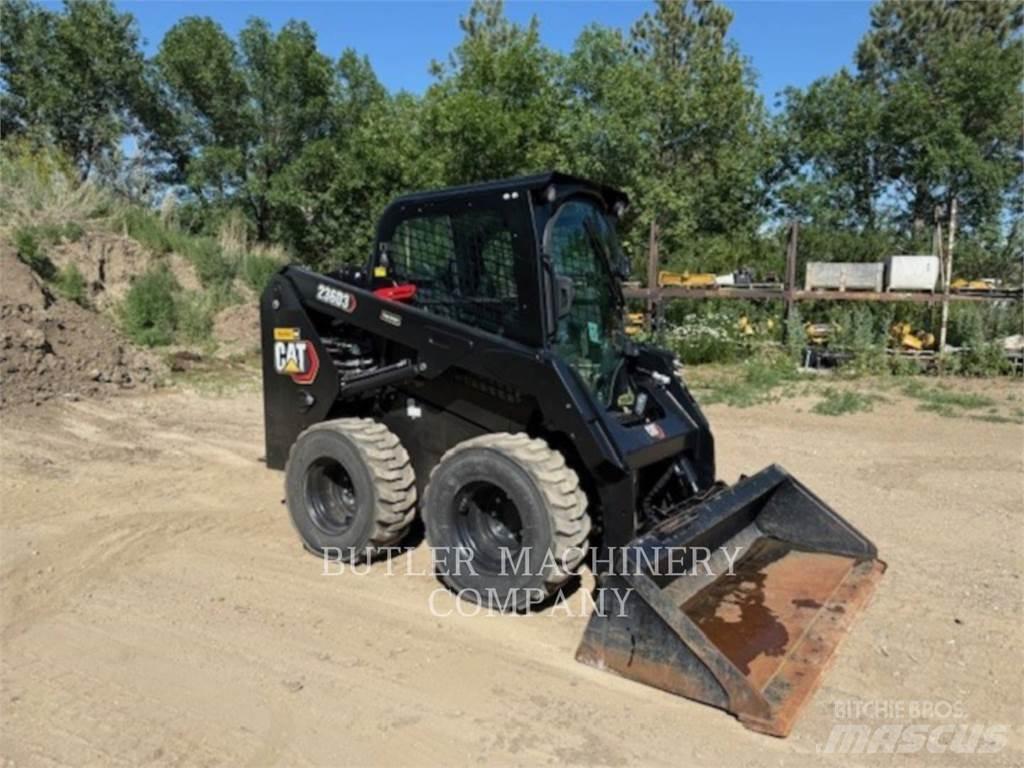 CAT 236D3 C3H2 Krautuvai su šoniniu pasukimu
