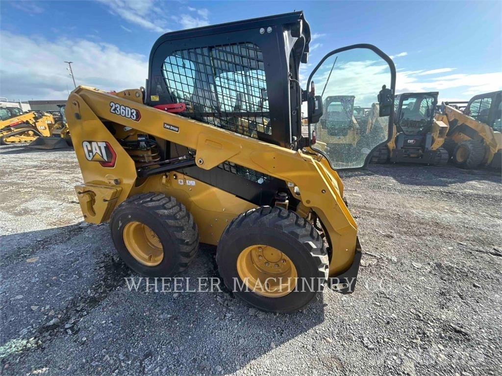 CAT 236D3 C3H2 Krautuvai su šoniniu pasukimu