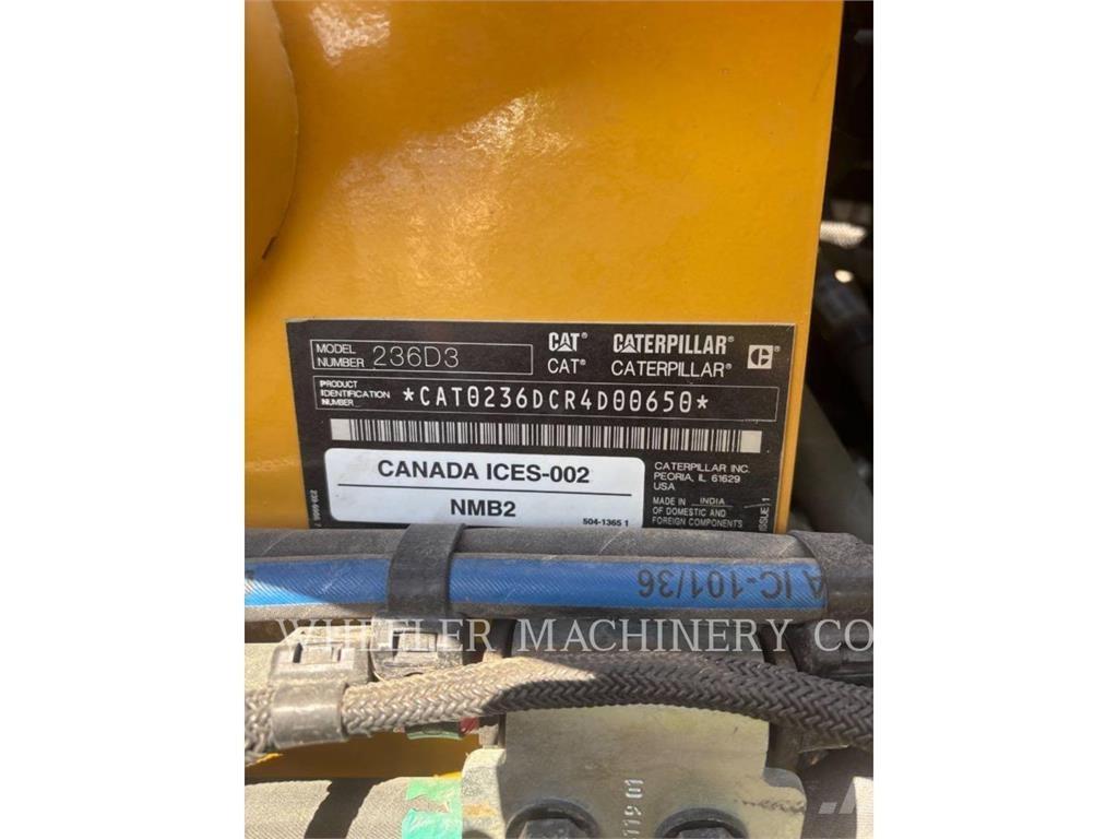 CAT 236D3 C3H2 Krautuvai su šoniniu pasukimu