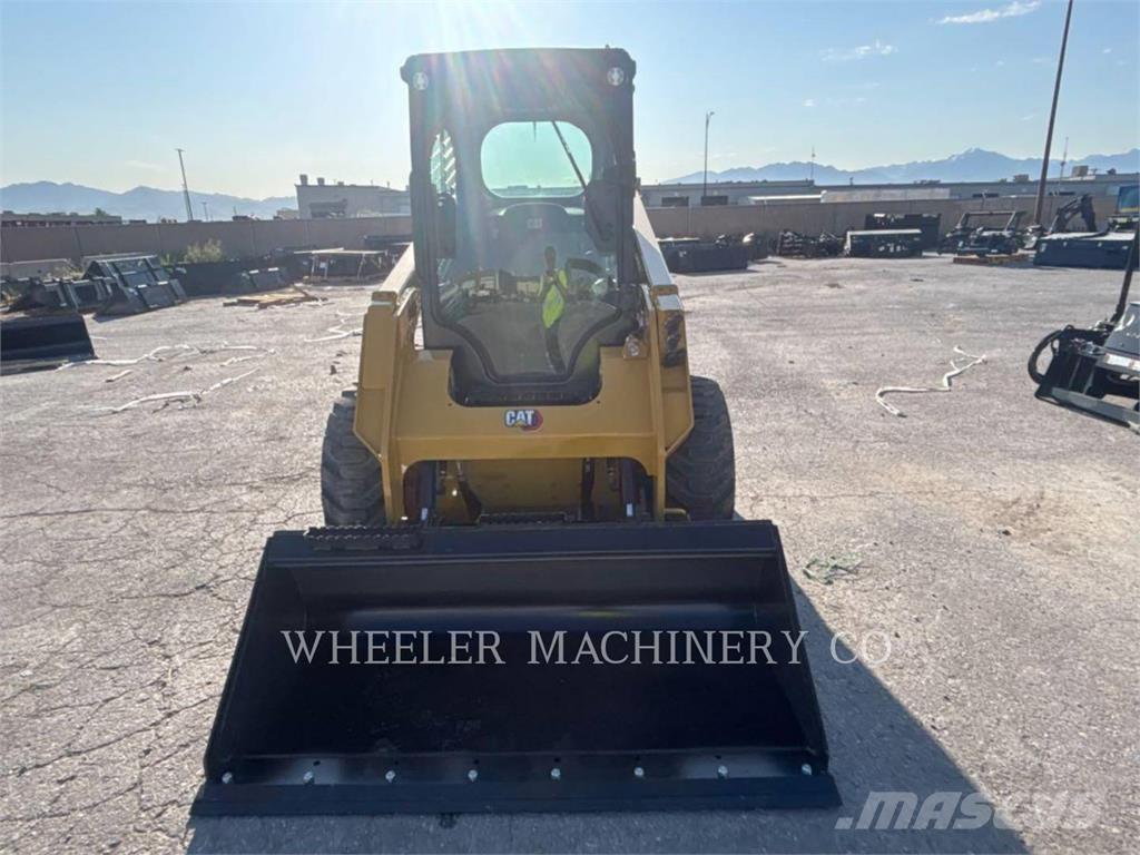 CAT 236D3 C3H2 Krautuvai su šoniniu pasukimu