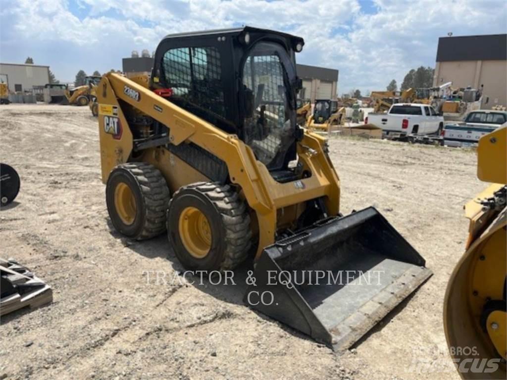 CAT 236D3 H2CB Krautuvai su šoniniu pasukimu