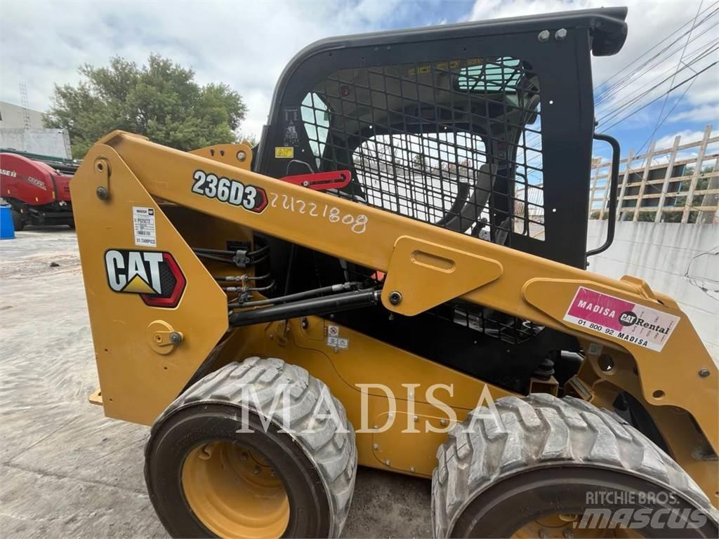 CAT 236D3LRC Krautuvai su šoniniu pasukimu