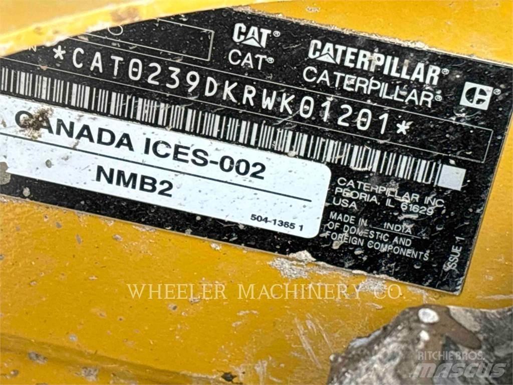CAT 239D3 C3H2 Vikšriniai krautuvai