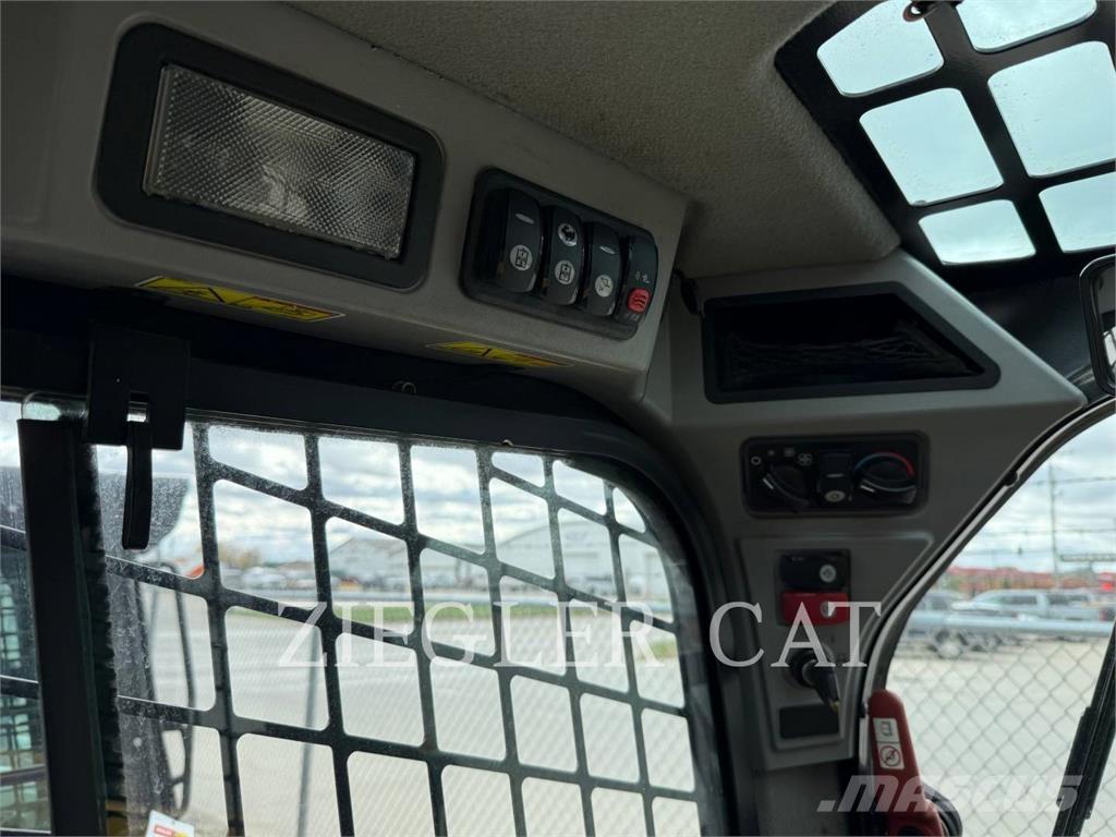 CAT 242D Krautuvai su šoniniu pasukimu