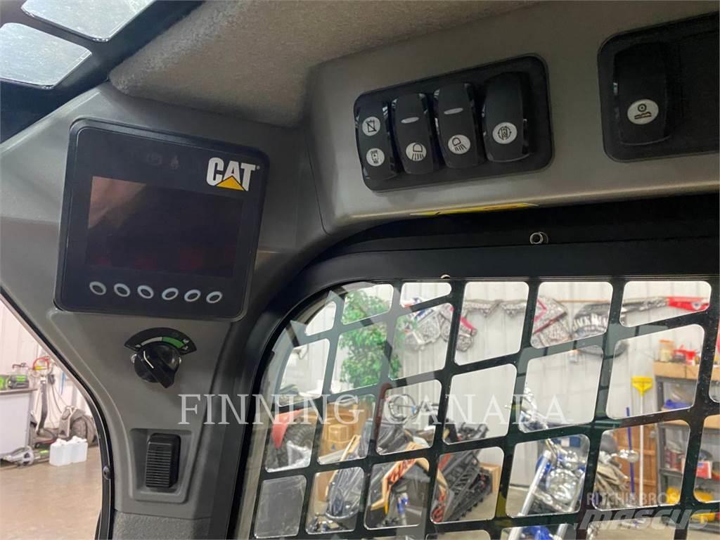 CAT 242D Krautuvai su šoniniu pasukimu