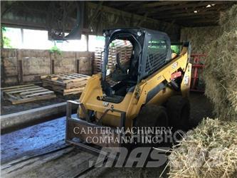 CAT 242D3 Krautuvai su šoniniu pasukimu
