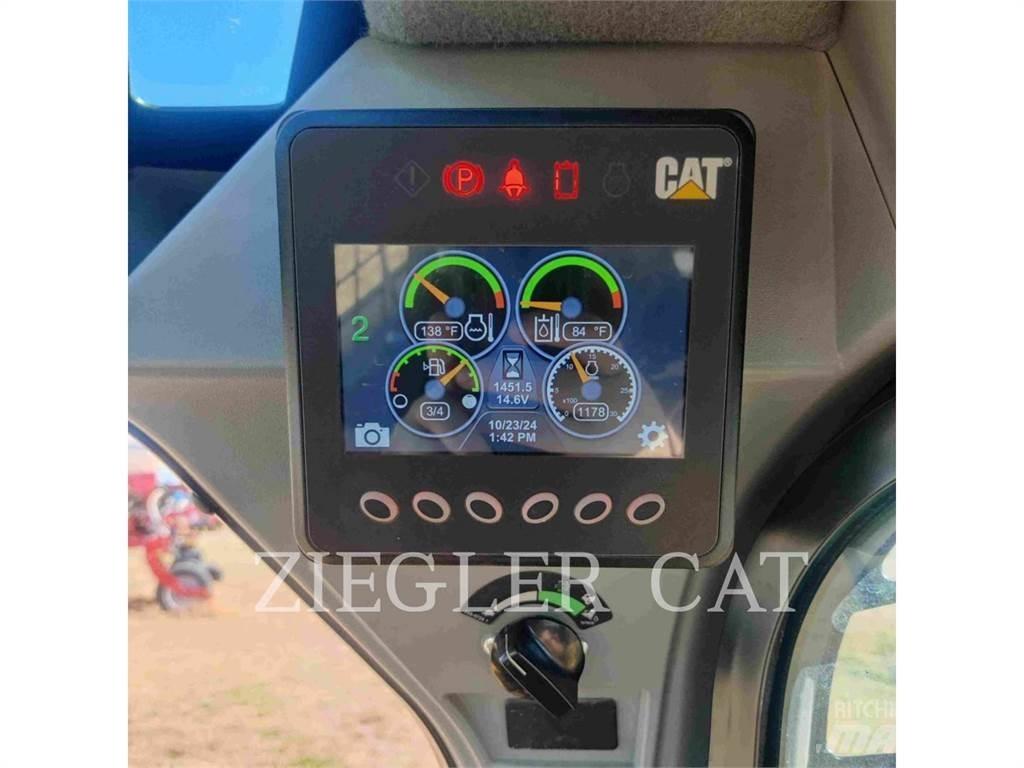 CAT 242D3 Krautuvai su šoniniu pasukimu
