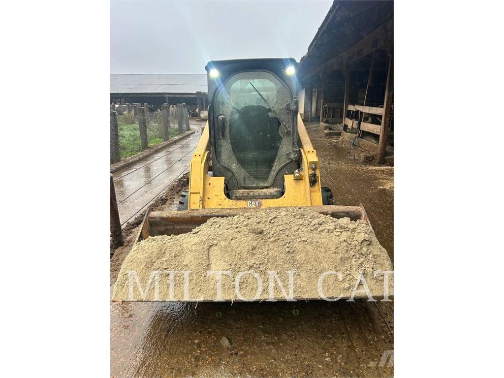 CAT 242D3 Krautuvai su šoniniu pasukimu