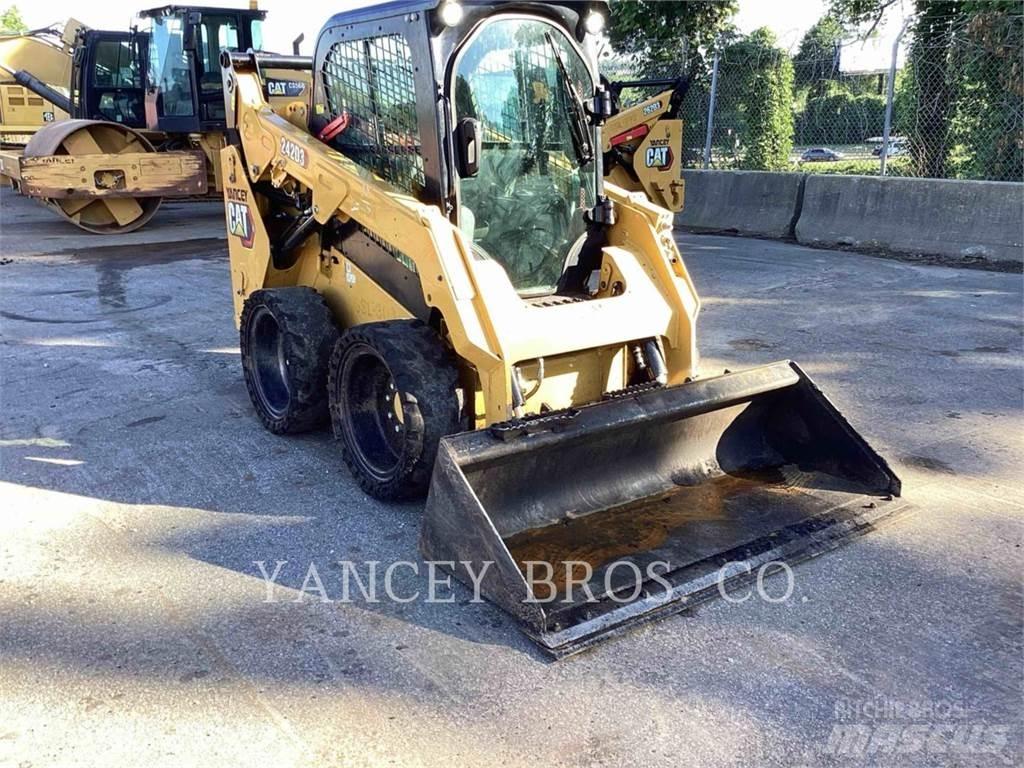 CAT 242D3 AC Krautuvai su šoniniu pasukimu
