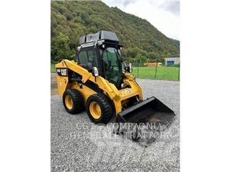CAT 246D Krautuvai su šoniniu pasukimu