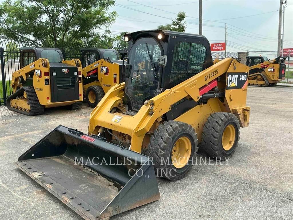 CAT 246D Krautuvai su šoniniu pasukimu